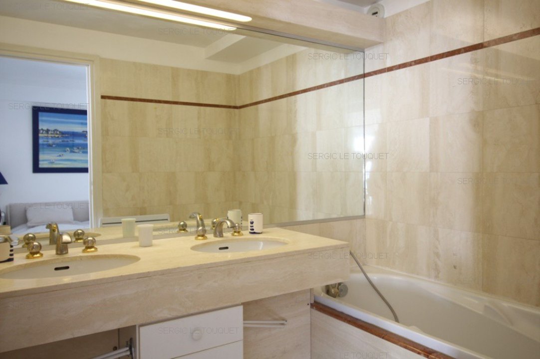 /picture/helios/116252002/FONT 233/7_2026-03-07CET10h00-03.jpg